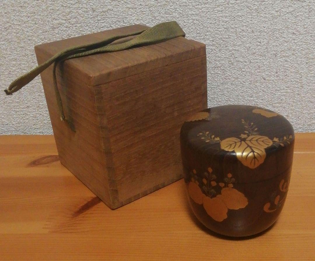 時代　菊花　蒔絵　木地　棗　箱付　茶道具 イ938 棗『時代 菊蒔絵 内梨地 平棗 木箱』茶道具 - メルカリ